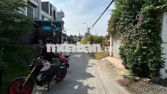 CHỦ BÁN GẤP LÔ ĐẤT MẶT TIỀN TẬP ĐOÀN 8, SAU TRƯỜNG THPT BÌNH CHÁNH