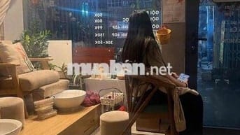 Sang Tiệm Làm Đẹp hoặc Mặt Bằng