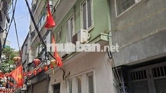 Nhà ở, Không ở chung chủ, 3 tầng ~100m2, tại 167 Trương Định