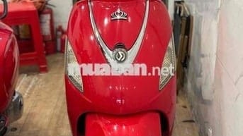 Elizabeth Fi Đời 2012 . BSTP