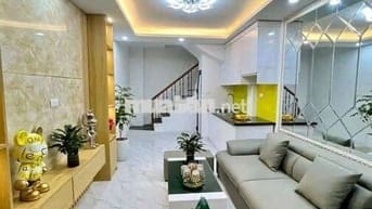 Bán nhà Phú Diễn - 5 tầng mới coóng - ô tô đỗ cổng - nhú 6 tỷ