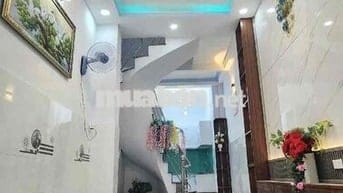 NHÀ ĐẸP 4 TẦNG 5 PHÒNG NGỦ - GẦN CẦU CHÀ VÀ - GIÁP QUẬN 5 CHỈ 4,85T