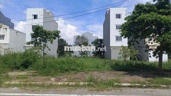 Chủ gửi bán đất mặt tiền đường Tân Liêm, KDC Phong Phú 4, giá 68tr/m2