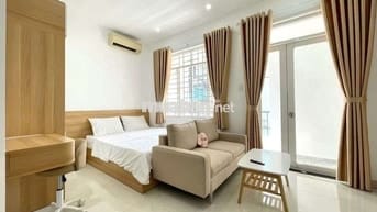 CHO THUÊ CĂN HỘ BAN CÔNG CỬA SỔ LỚN GẦN PHAN XÍCH LONG GIÁP Q1 Q3