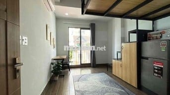 Căn hộ dạng duplex full nội thất ban công ngay đường Nguyễn Gia Trí