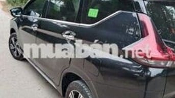 Mitsubishi Xpander 7 chỗ số tự động màu đen