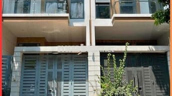 Nguyên căn 5x22m, hầm 4 tầng - Giá chỉ 35 triệu - Vạn Phúc City