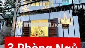 NHÀ GÓC 2 MẶT TIỀN - HẺM 233 NGUYỄN VĂN CỪ