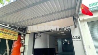 Mặt bằng kinh doanh 100m2 Trần Xuân Soạn