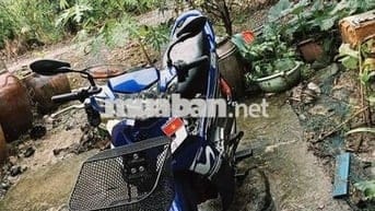 Xe máy Yamaha Sirius màu xanh dương số sàn