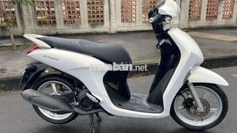 Xe máy Yamaha Janus màu trắng đời 2021