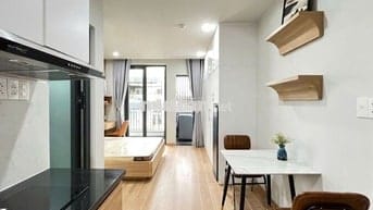 CHO THUÊ PHÒNG BAN CÔNG TO,XA BẾP- XÔ VIẾT NGHỆ TĨNH,BÌNH THẠNH GẦN Q1