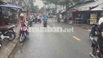 Hiếm lắm mới một căn MT Bông Sao bán, con đường kinh doanh sầm uất Q8