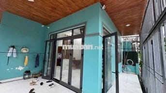 NHÀ 2 TẦNG 2 MẶT KIỆT OTO TRÁNH NHAU NGUYỄN CHÁNH, 4PN, GẦN BIỂN