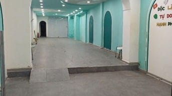 Cho thuê nhà mặt tiền đẹp còn 1 căn duy nhất , số 576 đường 3/2 P14 Q1