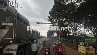 đất thổ cư sổ riêng cách quốc lộ tầm 2km đường thông dân cư hiện hữu