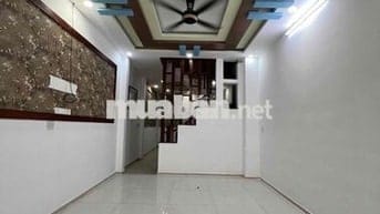 Nhà Gần Chợ Vườn Lài DT 160m2 1Trệt 2Lầu 4Pn 3Wc Hẻm Xe Tải Ban Công