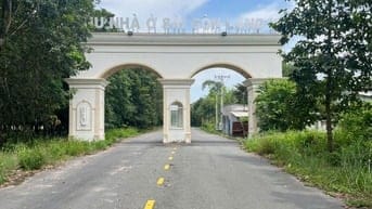 Bán đất đã có sổ hồng sang tên ngay . DT : 5×19 giá 1T2