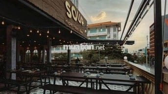 CHO THUÊ NHÀ GÓC 2MT CÔ BẮC Q1, DT TRỆT 4x15M NH 10M, LẦU 1: 20x30M