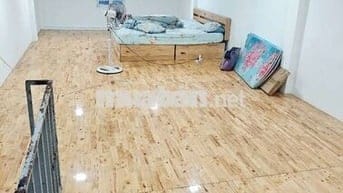 Cho thuê nguyên gác đúc suốt tầng một