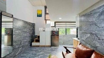 DUPLEX GÁC CAO ĐẸP GẦN ĐẠI HỌC VĂN HIẾN - ĐẠI HỌC CÔNG THƯƠNG