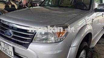 Ford Everest 2010 2.5L 4x4 MT - 115000 km