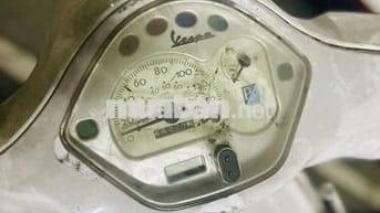 Xe máy Piaggio Vespa LX 150cc trắng 2009