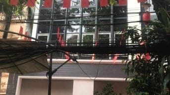 Nhà nguyên căn 4 tầng: gồm 3 căn hộ studio 40m2 và 1 tầng trệt KD