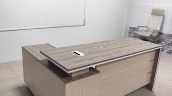 Bàn giám đốc chữ L gỗ xanh kháng ẩm giá tốt nhất