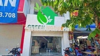 MẶT TIỀN NGUYỄN THÁI SƠN GẦN TRƯỜNG HỌC