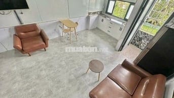 Duplex Rộng Ban Công MG Riêng Điện Nước Giá Nhà Nước Sát Phạm Văn Đồng