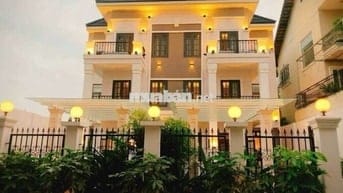 Cho thuê biệt thự khu trung tâm quận 7