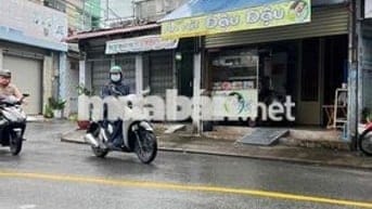 nhà ở diện tích4*15  có 2 phòng ngủ 2 toa lét mặt tiền đường hiệp than