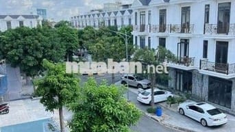 Cho thuê nhà 1 Trệt 2 Lầu gần Sân vận động Đông hoà