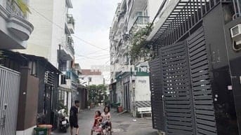 5,2m mặt tiền, xe tải vào nhà thoải mái, Bán gấp căn cấp 4 100m2 ngay