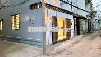 Nhà xây mới hẻm ngang trường đại học tại chức cần thơ