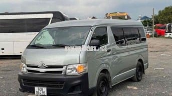 Toyota Hiace 2011 máy xăng 16 chỗ xe cơ quan !