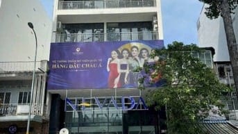 Bán Toà Nhà Đường Trần Bình Trọng - An Dương Vương, Giáp Q1, Hđt 350tr