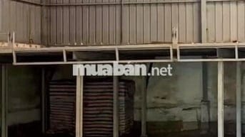 Kho diện tích lớn lên đến 900m2 ở Hoàng Quốc Việt cần cho thuê gấp