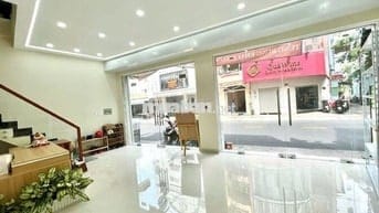 Nhà Mặt Tiền đẹp Quận 3, ngang 7m giá tốt