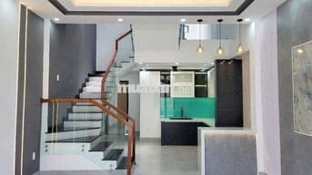 Bán nhà 2 mê kiệt ô tô Hoàng Minh Thảo