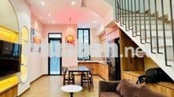 Nhà đẹp gần cầu Bến Phân, trệt, lầu, 2pn, Full nội thất, sân xe hơi