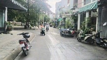 Cần bán gấp nhà 1trệt, 1 lầu, Hẻm ra Bùi Minh Trực P5, Q8. N3,5m xD12m