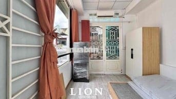 CHO THUÊ PHÒNG TRỌ QUẬN 1 - FULL NỘI THẤT, BAN CÔNG GẦN THẢO CẦM VIÊN