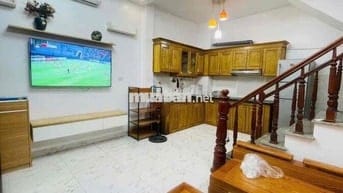 CHÍNH CHỦ CẦN BÁN NHÀ Ở QUANG TRUNG 30M2 5TẦNG NGAY NGUYỄN HUỆ