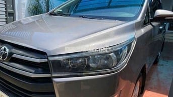 Innova 2017 2.0E - 104000 km