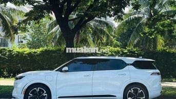 VinFast VF9 2024 Plus - 4050 km