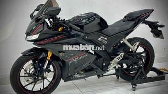 YAMAHA R15V3 2019