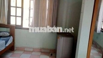 Pass lại phòng trọ 20m2 đường Sư Vạn Hạnh, đối diện Vạn hạnh Mall