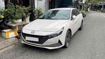 Hyundai Elantra Đặc biệt 2024
